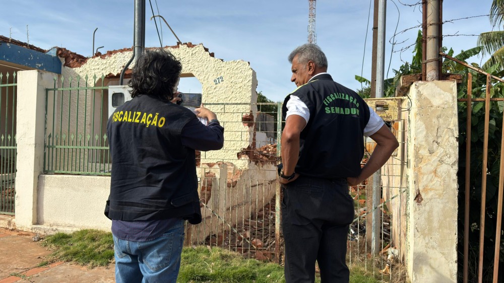 Prefeitura intensifica alerta para limpeza de terrenos baldios em Campo Grande