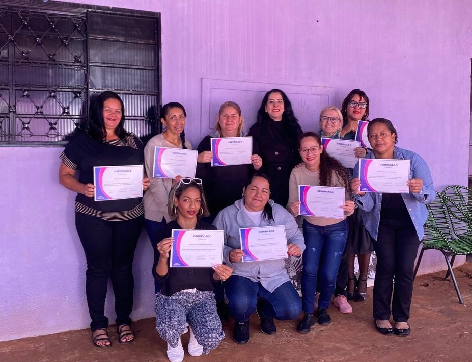 Escola SEMU e prefeitura concluem curso de recepcionista para mulheres em Campo Grande