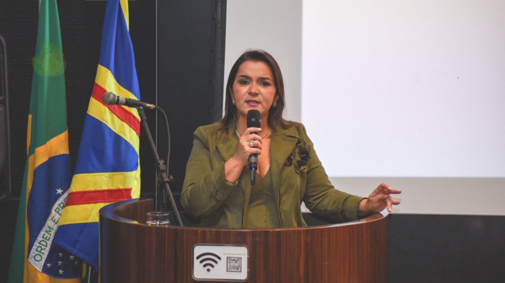 Adriane Lopes é homenageada com selo Prefeita Inovadora 2025 em Campo Grande