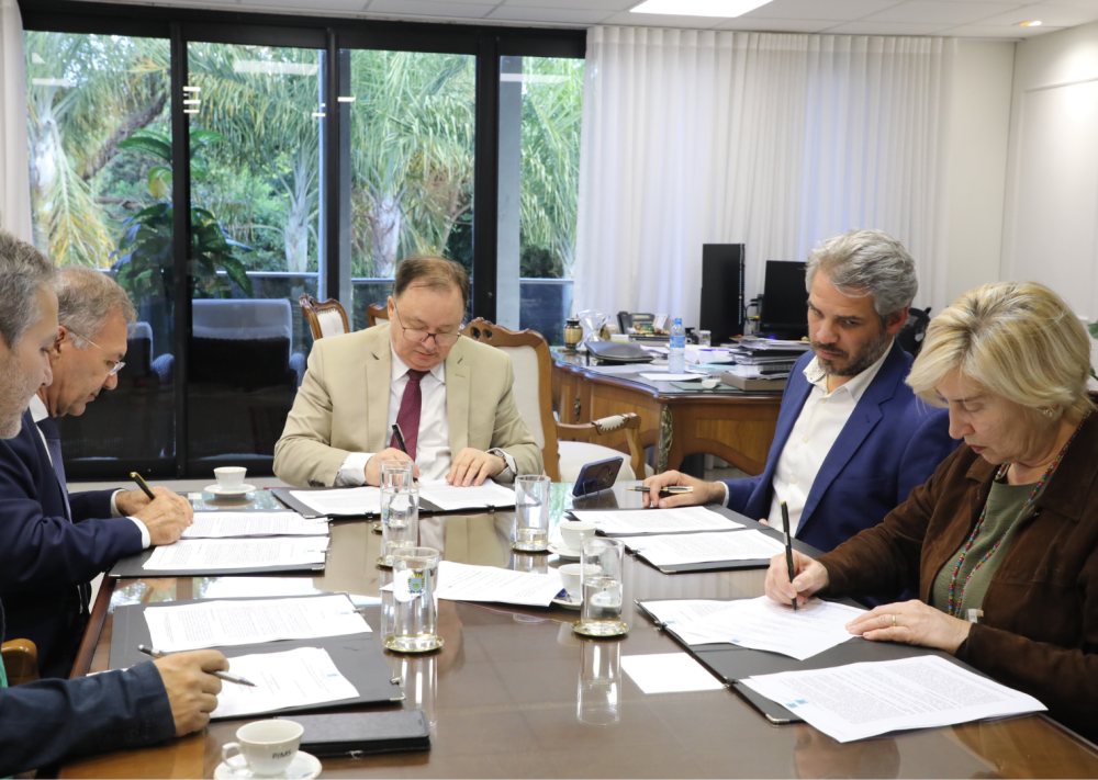 TJMS firma termo inédito no Brasil para regularização fundiária em áreas da União