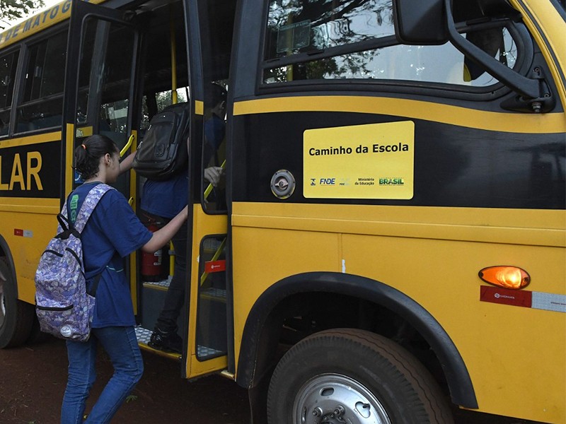 MPMS analisa qualidade do transporte escolar em Brasilândia