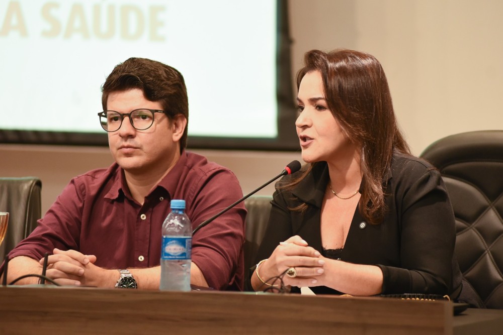 Adriane Lopes abre evento e reforça parceria com Estado por saúde em MS