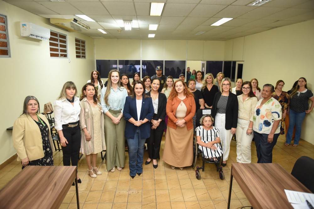Nova gestão do Conselho da Mulher toma posse para 2025-2028