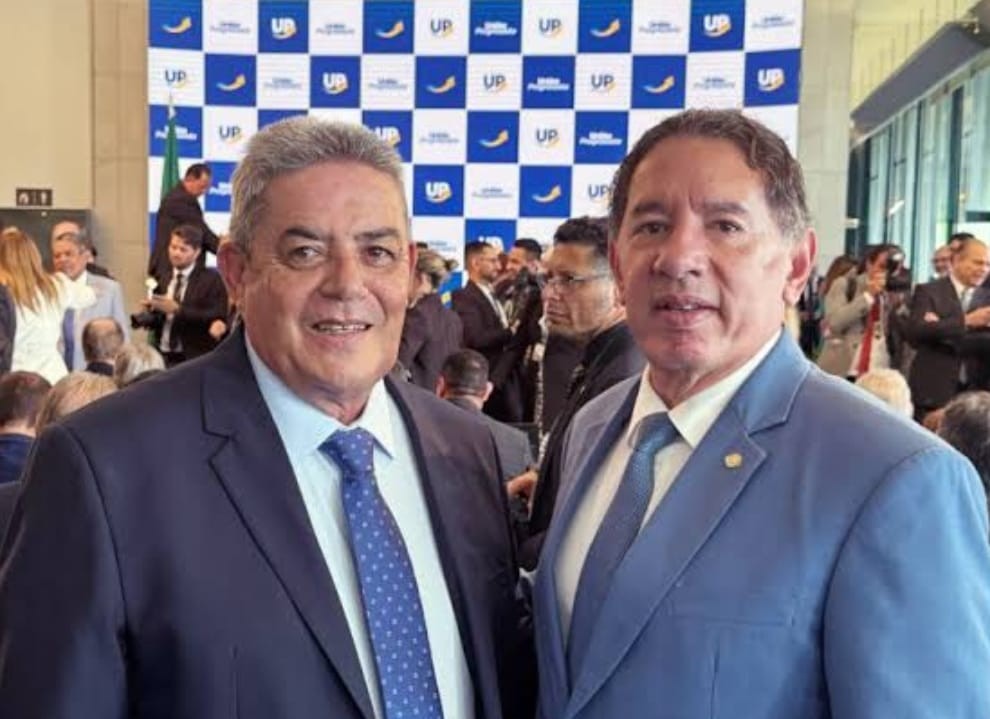 Santullo destaca educação como base de um futuro digno na abertura da faculdade em Dourados