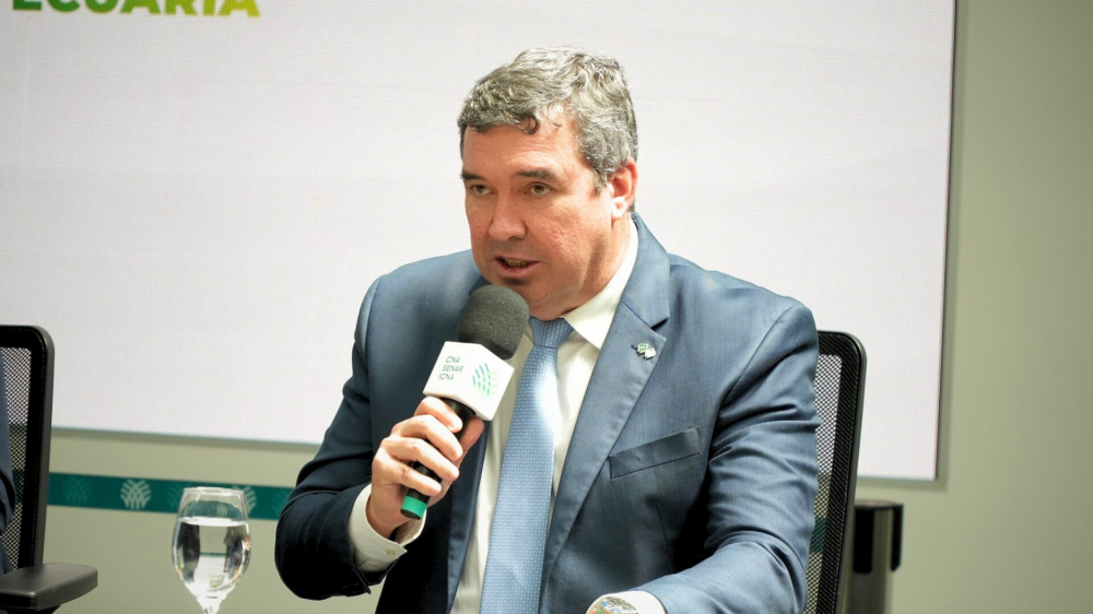 Governador Eduardo Riedel destaca Lei do Pantanal e apoio à produção rural em reunião na FPA
