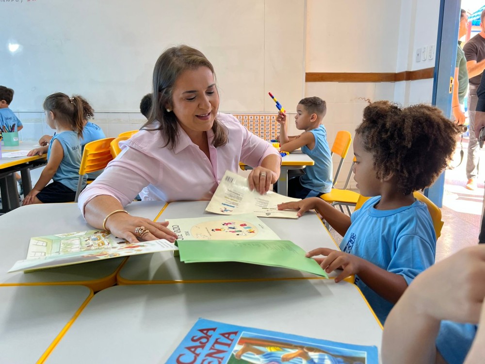 Prefeita Adriane Lopes visita a EMEI Elenir Zanqueta Molina e recebe aprovação dos pais sobre melhorias