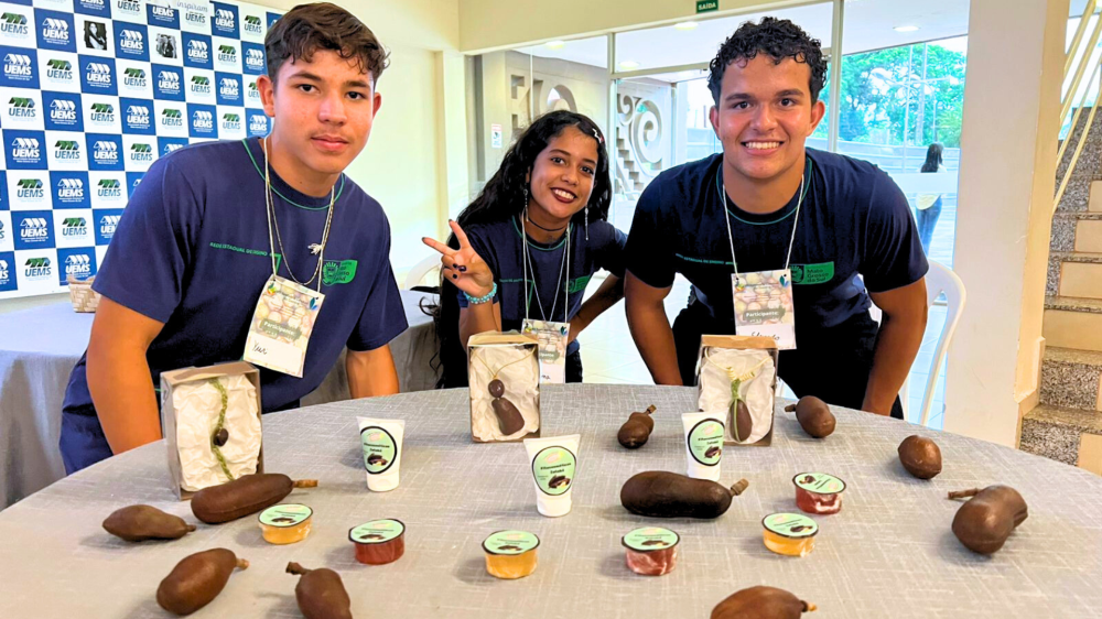 Clube de Ciências do Bioparque Pantanal conquista 1º lugar no 8º Seminário Estadual da Guavira