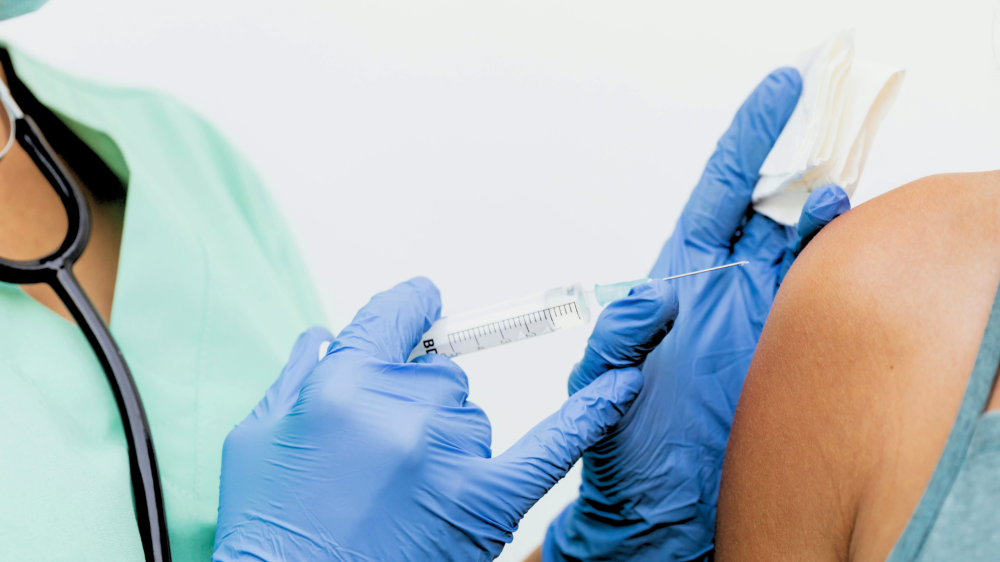 MS recebe 10,7 mil doses de vacina contra vírus sincicial respiratório e convoca gestantes a partir de 28 semanas