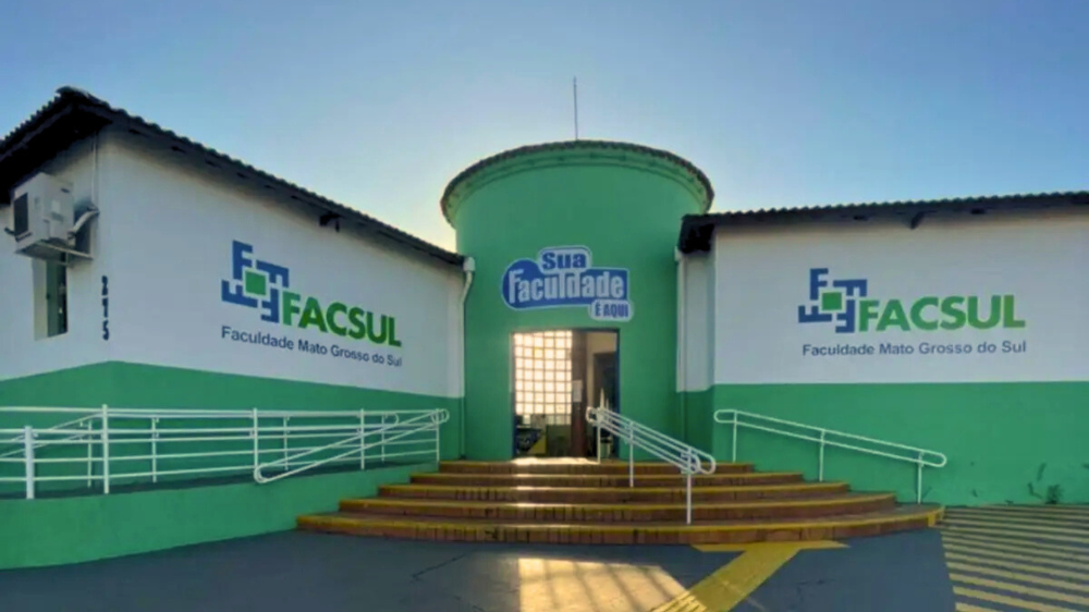Alunos da Facsul buscam nova universidade após anúncio verbal de fechamento sem apoio institucional