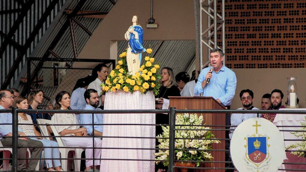 Frei Gilson e governador Riedel marcam missa e show pelos 90 anos da Catedral de Dourados