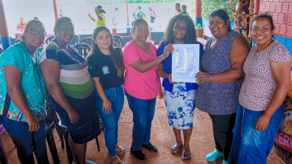 Comunidade Quilombola Buriti recebe apoio técnico para ampliar renda com a produção de mel
