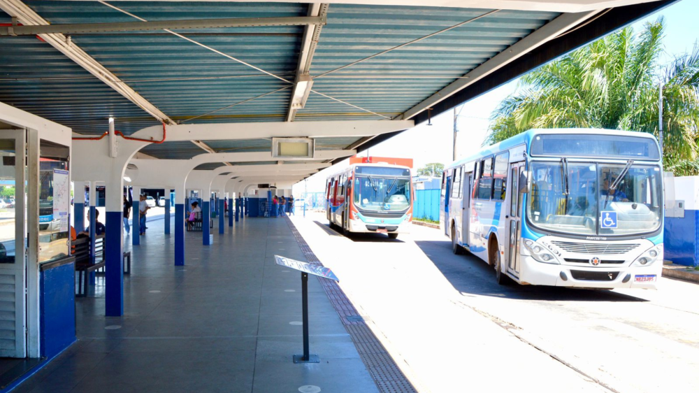 Acordo entre prefeitura e Estado garante fim da greve de ônibus