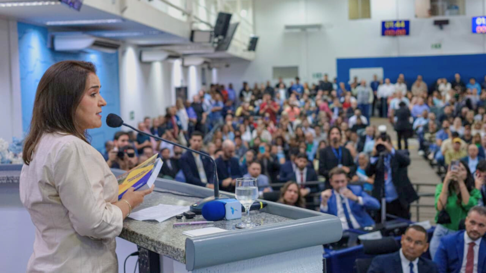 Adriane Lopes reforça compromisso com diálogo e novos investimentos na capital