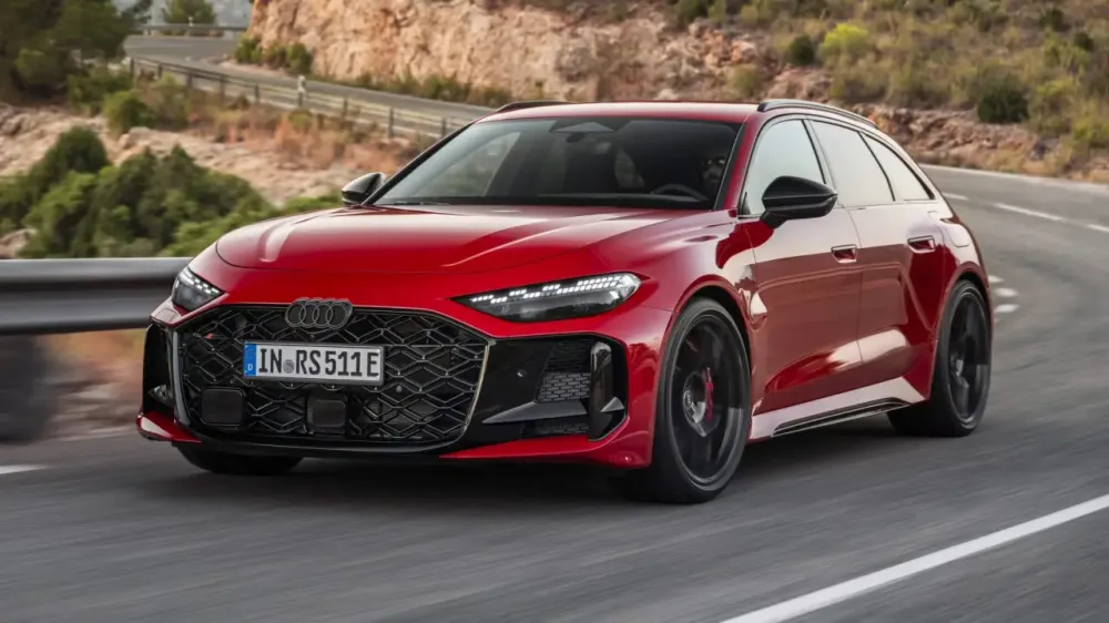 Novo Audi RS5 ganha 639 cv como primeiro PHEV esportivo