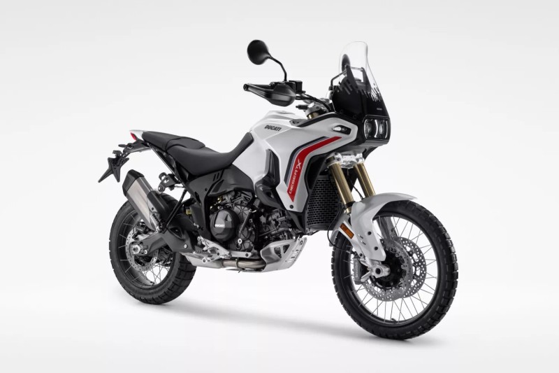 Ducati apresenta nova geração da DesertX para aventuras off-road