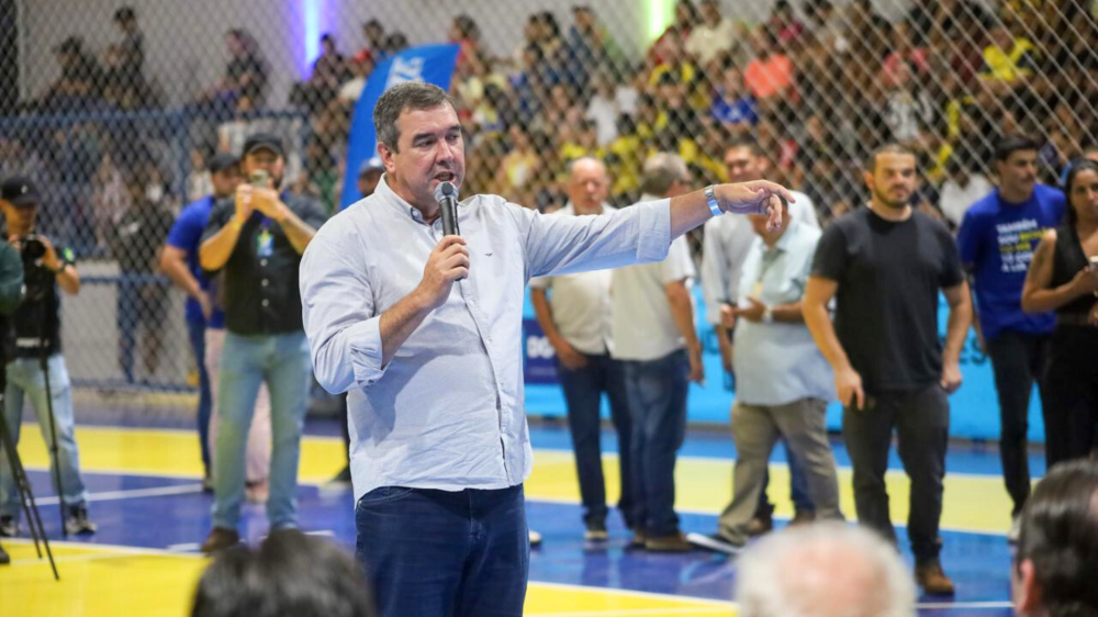 Governador Riedel entrega ginásio revitalizado e reforça educação em Dourados