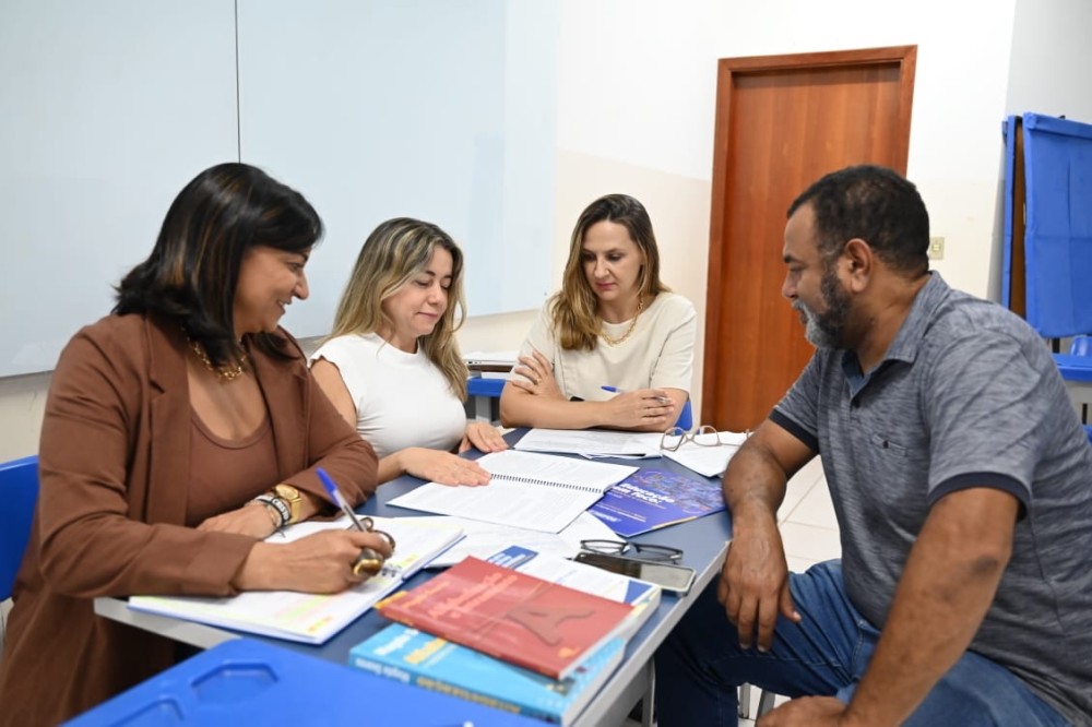 Escolas da Capital recebem novo projeto político-pedagógico da Prefeitura de Campo Grande