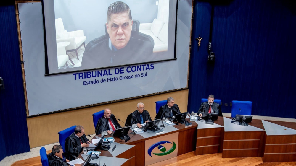 Pleno do TCE-MS atualiza resoluções de controle externo e aprecia contas municipais