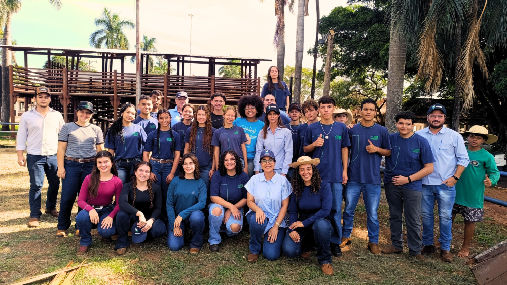 Acrissul conecta escola e campo com fazendinha definitiva