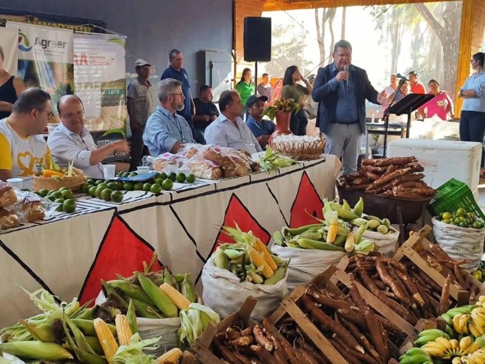 Programas de compras públicas aumentam a renda de agricultores familiares em até 106%, conforme estudo do Ipea