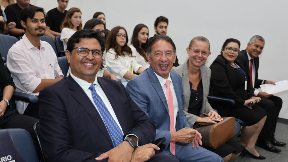 Gerson Claro destaca importância da integração entre Legislativo e acadêmicos de Direito