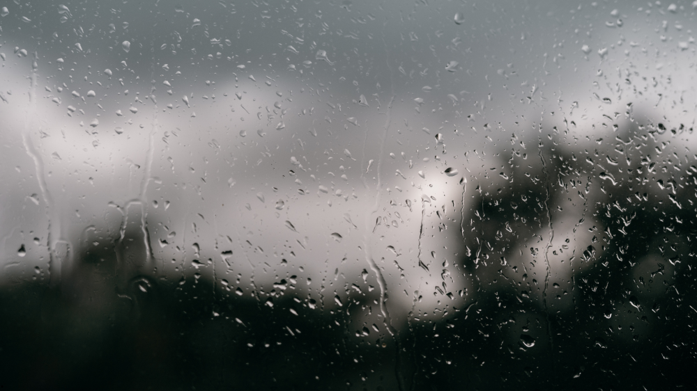 Frente fria quebra estiagem e traz alerta de temporais a MS