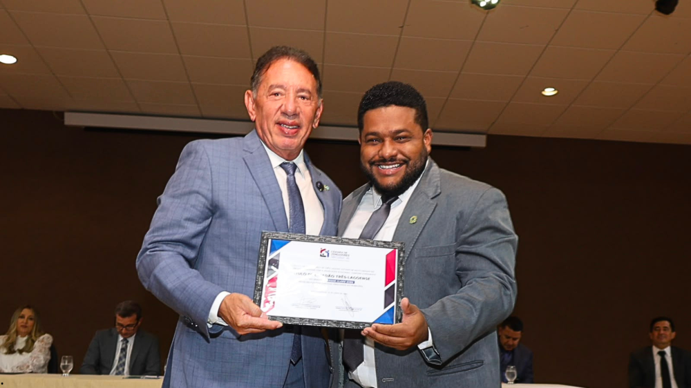 Deputado Gerson Claro é homenageado com título de cidadão em Três Lagoas