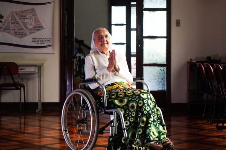 Brasileira se Torna a Pessoa Mais Velha do Mundo
