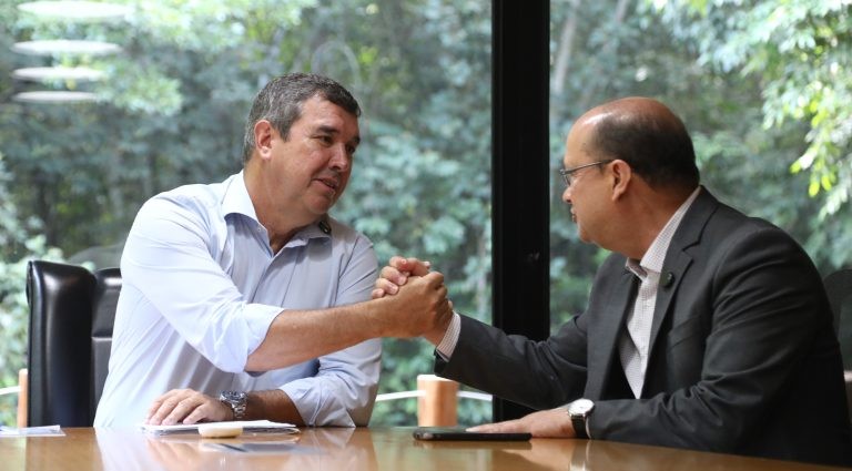 Barbosinha ‘passa bastão’ para Riedel e juntos já começam a planejar os desafios do Estado para 2025