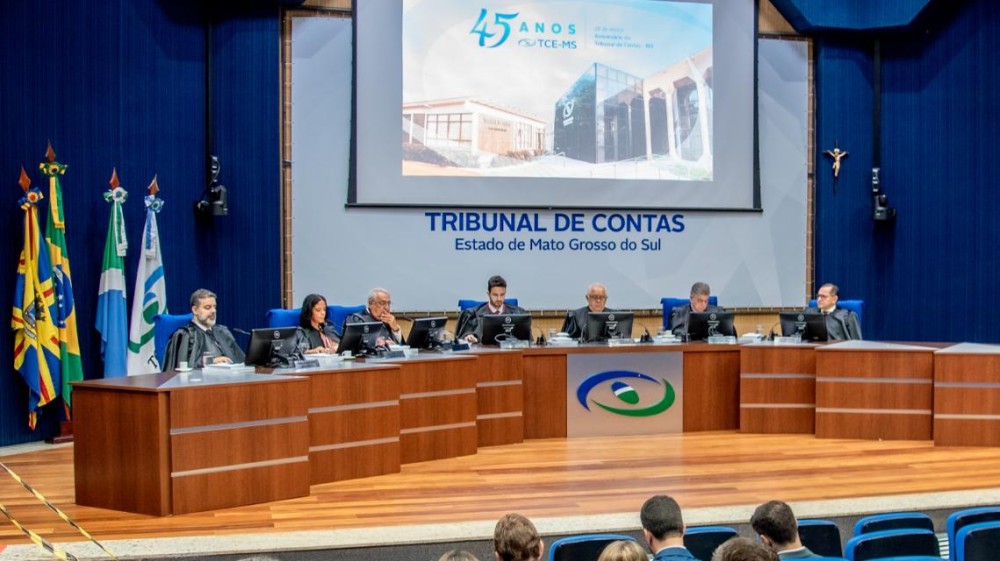 Em sessão presidida por Flávio Kayatt, TCE-MS analisa 31 processos e divulga relatório