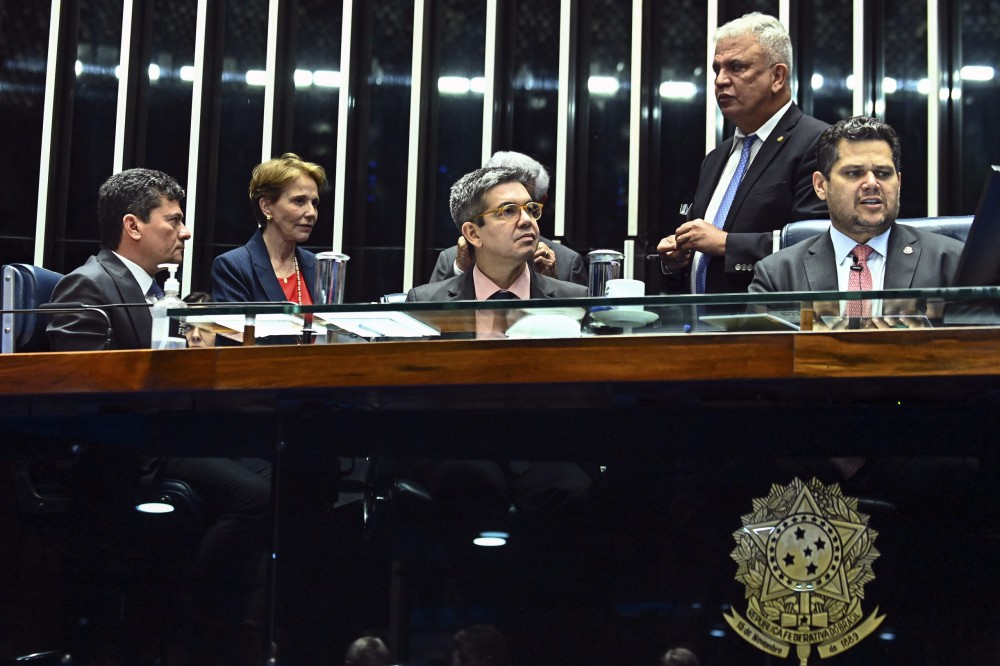 Tereza Cristina vota a favor de proposta que torna o saneamento um direito constitucional
