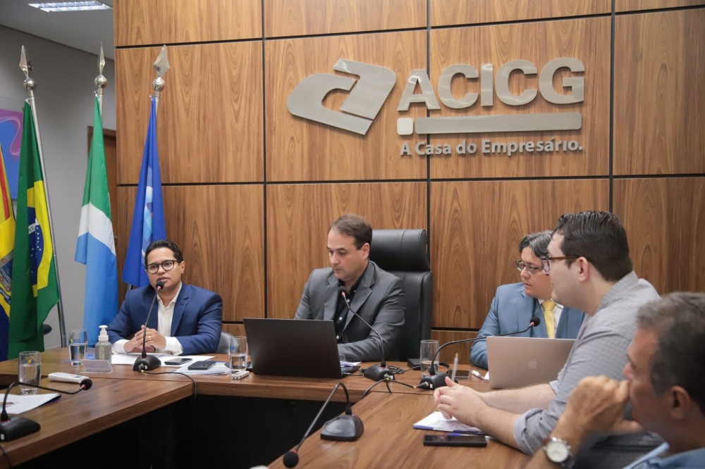 Presidente Papy discute estratégias para o comércio central em encontro com diretoria da ACICG