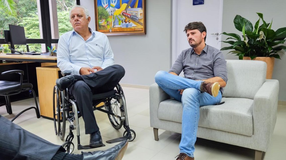 Flávio Kayatt e Thalles Tomazelli celebram sucesso de programa de qualificação de servidores públicos municipais