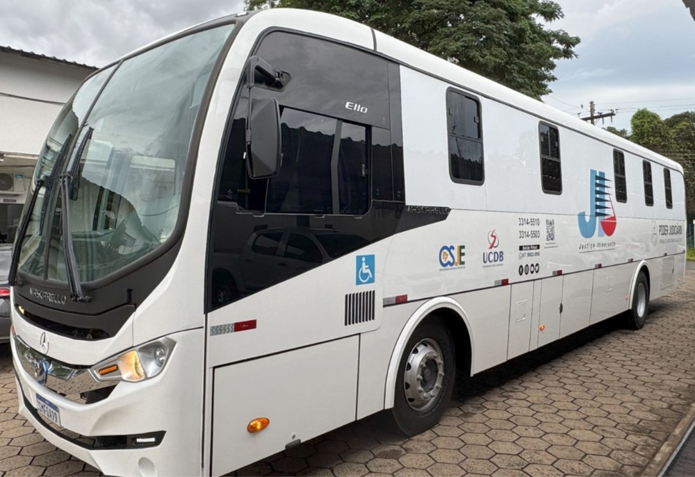 TJ-MS reforça atendimento móvel com entrega de novo ônibus itinerante
