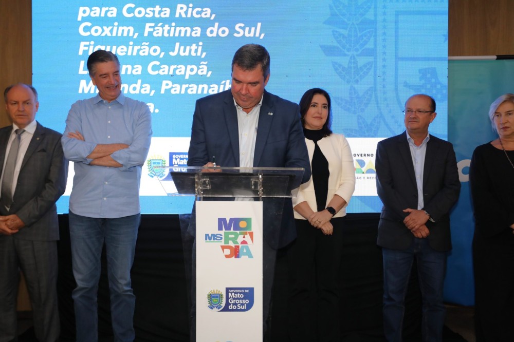 Eduardo Riedel anuncia novas moradias para 479 famílias urbanas, rurais e indígenas