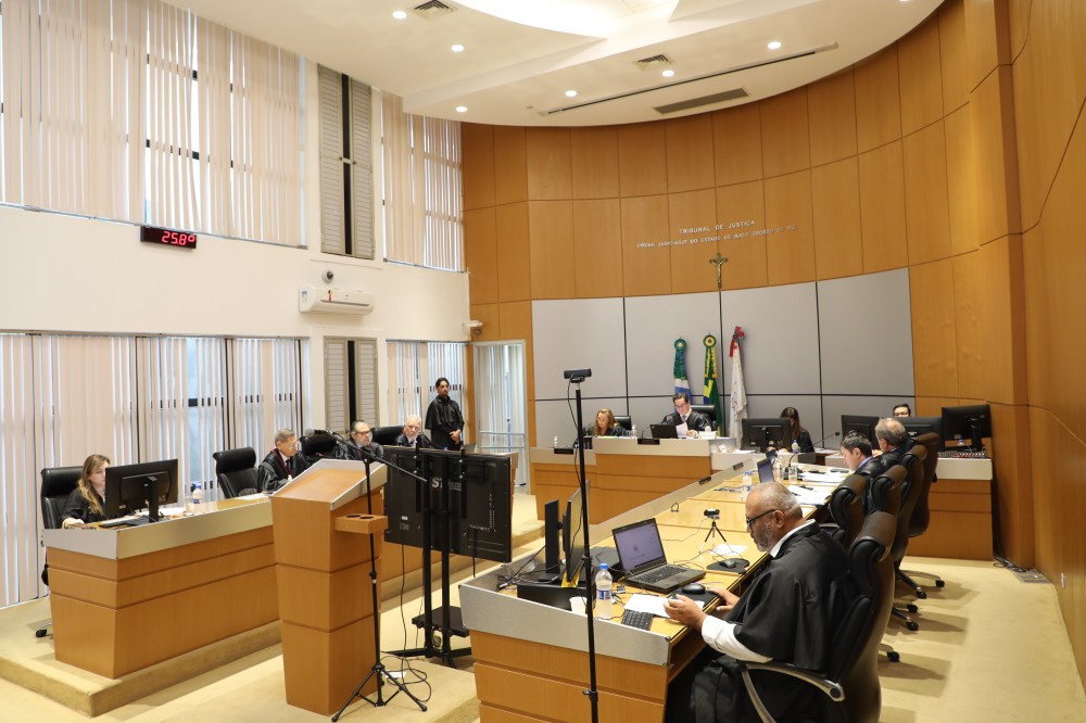 Motorista de aplicativo é condenado por expor adolescente nas redes sociais